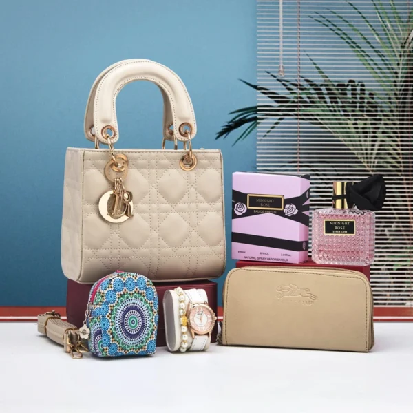 باك الإكسسوارات الفاخرة للسيدات